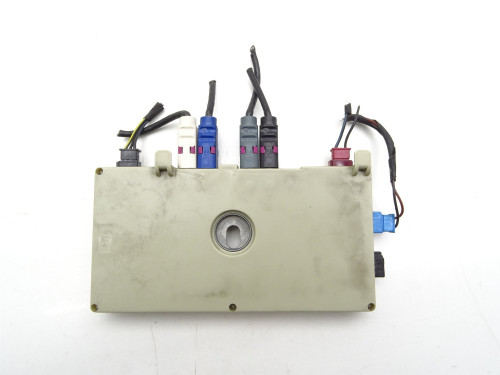 WZMACNIACZ MODUŁ ANTENY BMW E90 E91 E92 E93 - Oryginał PARTLE.COM - nr części