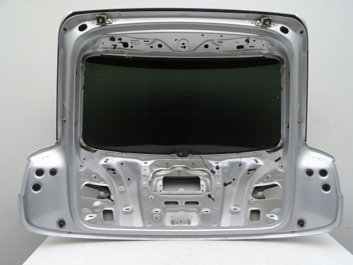 Pokrywa klapa bagażnika tył tylna szyba LX7W 8U0827159 Audi Q3 8U 11-18r - Oryginalne części używane PARTLE.COM - goła blacha 1