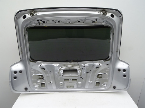 Pokrywa klapa bagażnika tył tylna szyba LX7W 8U0827159 Audi Q3 8U 11-18r - Oryginalne części używane PARTLE.COM - goła blacha 4