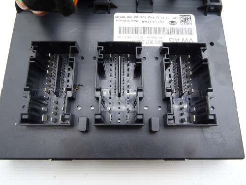 MODUŁ KOMFORTU 8X0907063K Audi Q3 8U 2.0 TDI - Używane Oryginalne Części PARTLE.COM - gniazdo