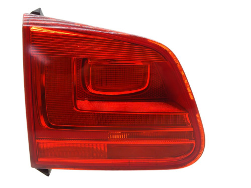 LAMPA W KLAPE TYŁ TYLNA LEWA LEWY 5N0945309 VW Tiguan I 5N LIFT - przód