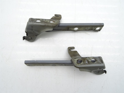 Zawiasy maski przód VW Tiguan I 5N LA7W 5N0823301A - Oryginalne części PARTLE.COM - stelaż