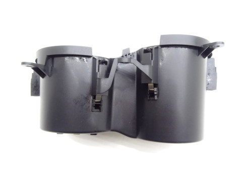 UCHWYT NA KUBKI SCHOWEK 8U0862533 Audi Q3 8U 2011-2018 PARTLE.COM - uchwyt na kubek (cupholder) 2