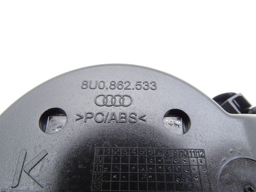 UCHWYT NA KUBKI SCHOWEK 8U0862533 Audi Q3 8U 2011-2018 PARTLE.COM - nr części