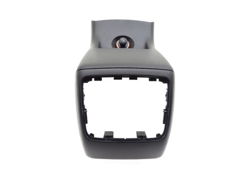 OSŁONA TUNELU TYŁ TYLNY ZAPALNICZKA GNIAZDO 8U0864376A Audi Q3 8U 11-18R - przód