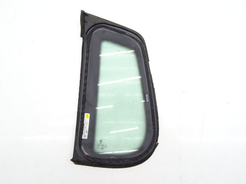 Szyba tylna prawa VW Tiguan I 5N FL - oryginalna używana część PARTLE.COM - uszczelka przyszybowa