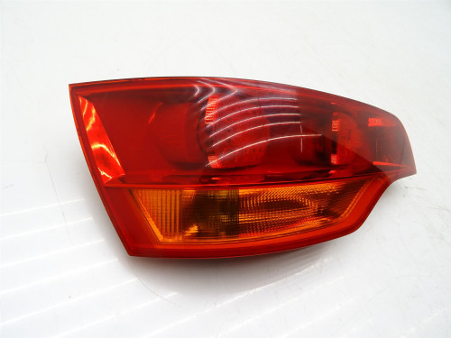 LAMPA LEWY TYŁ Audi Q7 4L 4L0945093 - Używana Oryginalna Część PARTLE.COM - lampa w klapę
