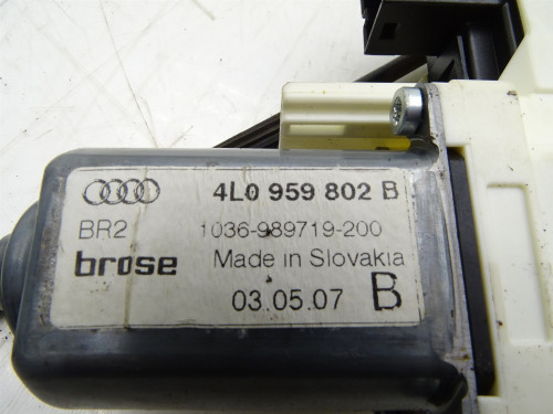 PODNOŚNIK SZYBY TYLNEJ PRAWA PRAWA TYŁ 4L0839462A Audi Q7 4L - PARTLE.COM - silnik z przekładnią