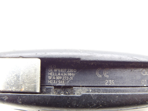 Oryginalny kluczyk scyzoryk z grotem i pilotem 434MHz 8P0837220D do Audi TT 8J - PARTLE.COM - numer części