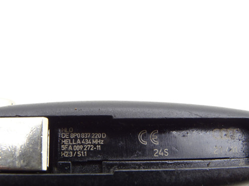 Oryginalny kluczyk scyzoryk 434MHz 8P0837220D do Audi TT 8J - PARTLE.COM - numer części
