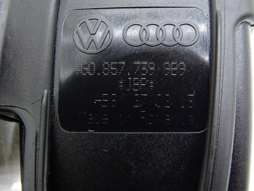 Klamra tylnego lewego siedzenia Audi A7 4G 4G0857739 – oryginalna część używana | PARTLE.COM - numer części
