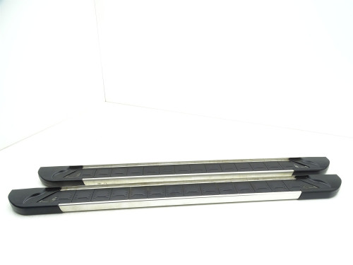 Próg stopień prawy i lewy aluminiowy VW Touareg II 7P – oryginalne części używane | PARTLE.COM - bok 1