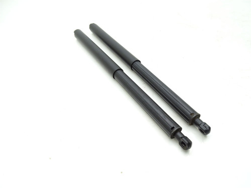 SIŁOWNIK KLAPY BAGAŻNIKA TYŁ PRAWY LEWY A1647400445 Mercedes ML W164 Lift - sprężyna klapy 1