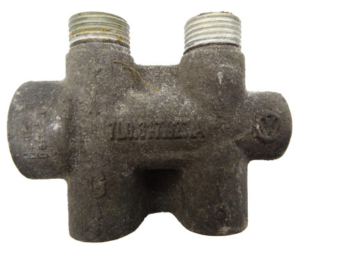 REGULATOR TEMPERATURY OLEJU SKRZYNI 7L0317027A VW TOUAREG 7L 2.5 TDI - przód