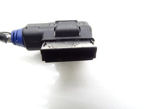 Kabel Adapter Multimedia iPhone VW Scirocco III 1K8 (Używany) - PARTLE.COM - zdjęcie 4 z 6