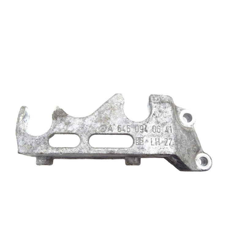 ŁAPA SILNIKA UCHWYT MOCOWANIE 646966 A6460940641 CLK W209 2.2 CDI | PARTLE.COM - przód