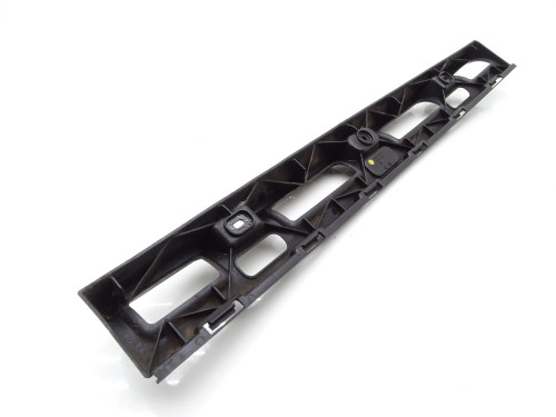 Ślizg Zderzaka Tylny Środkowy 1K8807863A VW Scirocco III - Używane Części PARTLE.COM - zdjęcie 3 z 5